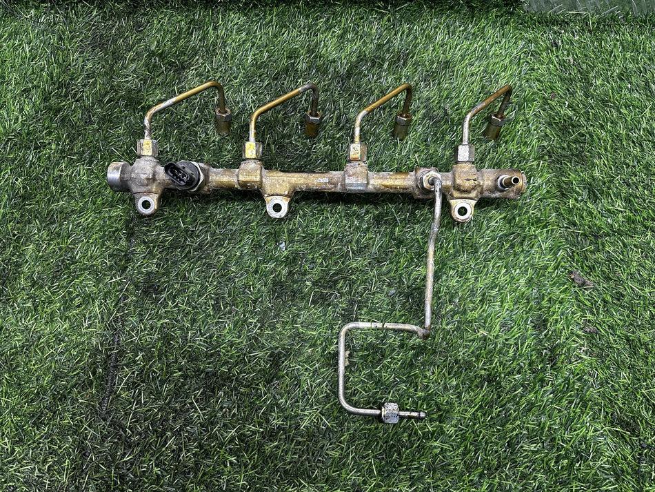2012-2019 Foton Tunland P201 - Fuel Injector Rail and Line Set PN: BOSH-0 445 224 059