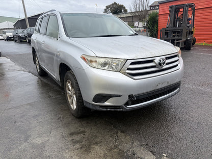 Now Wrecking: 2013 Toyota Highlander(2GR-J822761) – Parts Available
