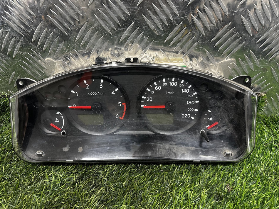 2004-2015 Nissan Navara D40 - Instrument Cluster PN: (Spanish)-342,865Kms