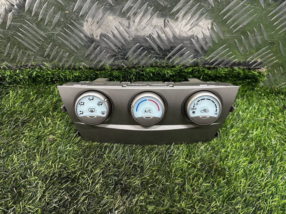 2011 Toyota Camry XV50 - Climate Controller PN: 55900-06191