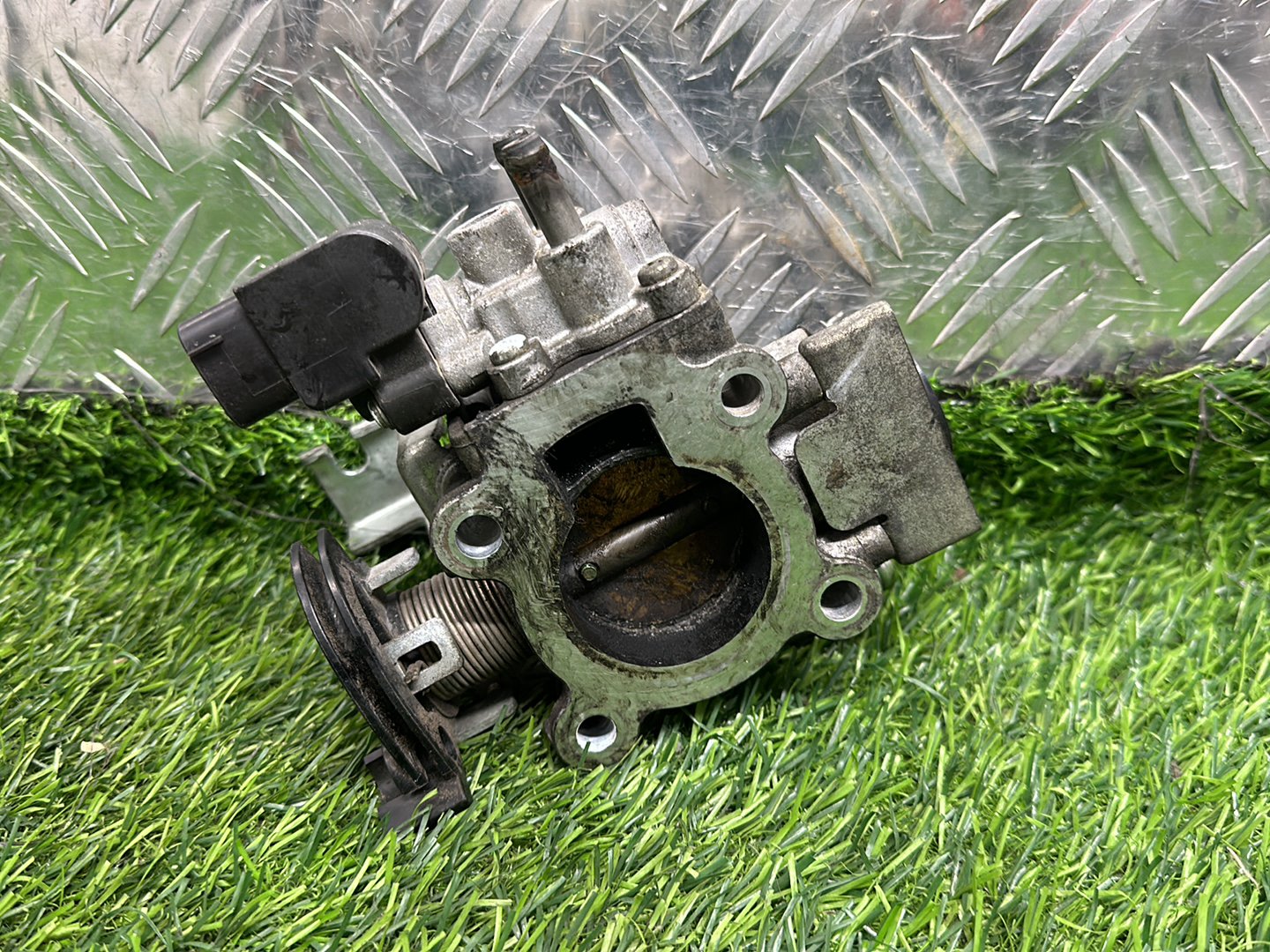 2004 - 2010 Suzuki Swift Throttle Body M15A