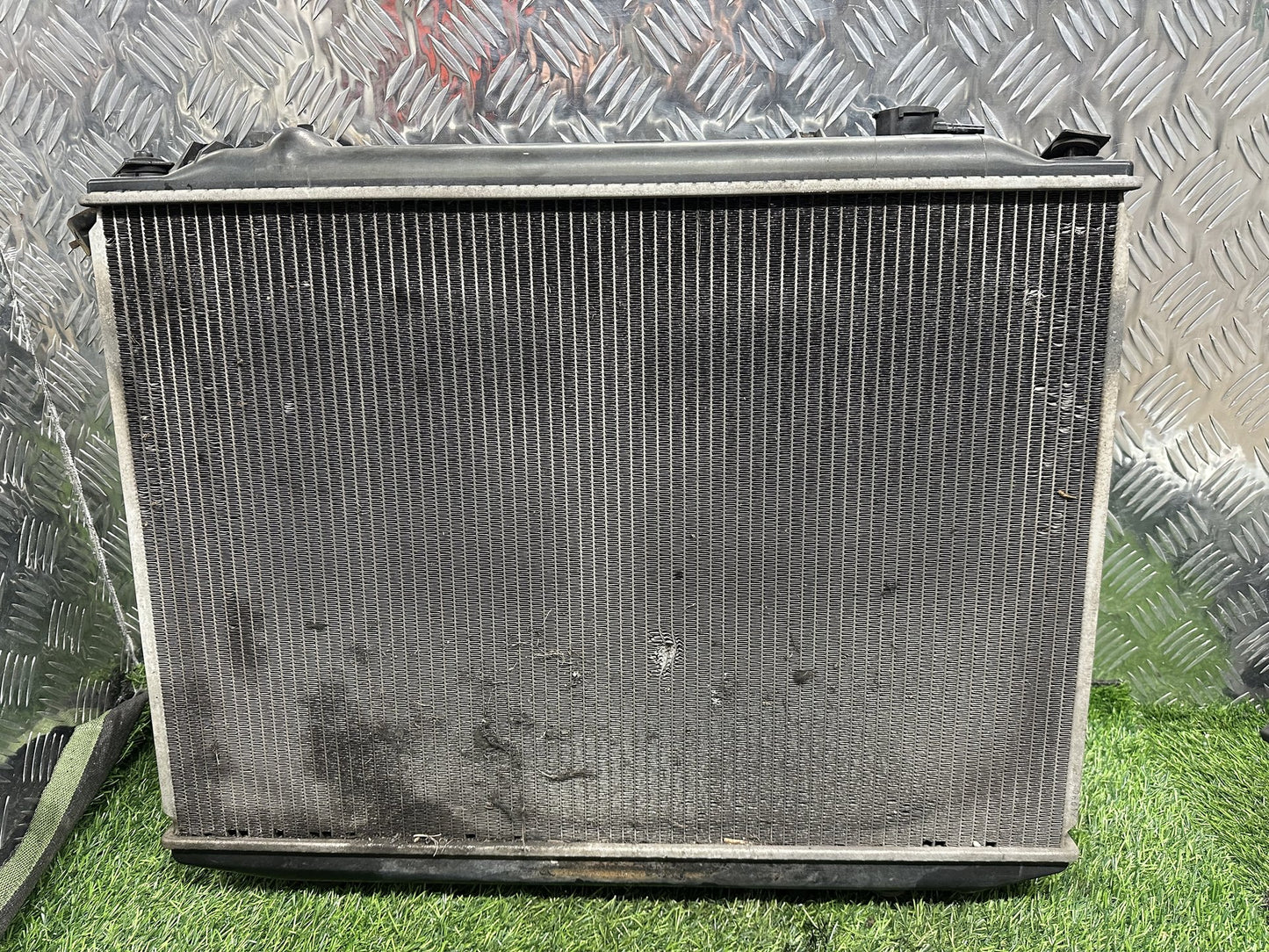 1999-2006 Ford Courier UN- Radiator PN: WL-T