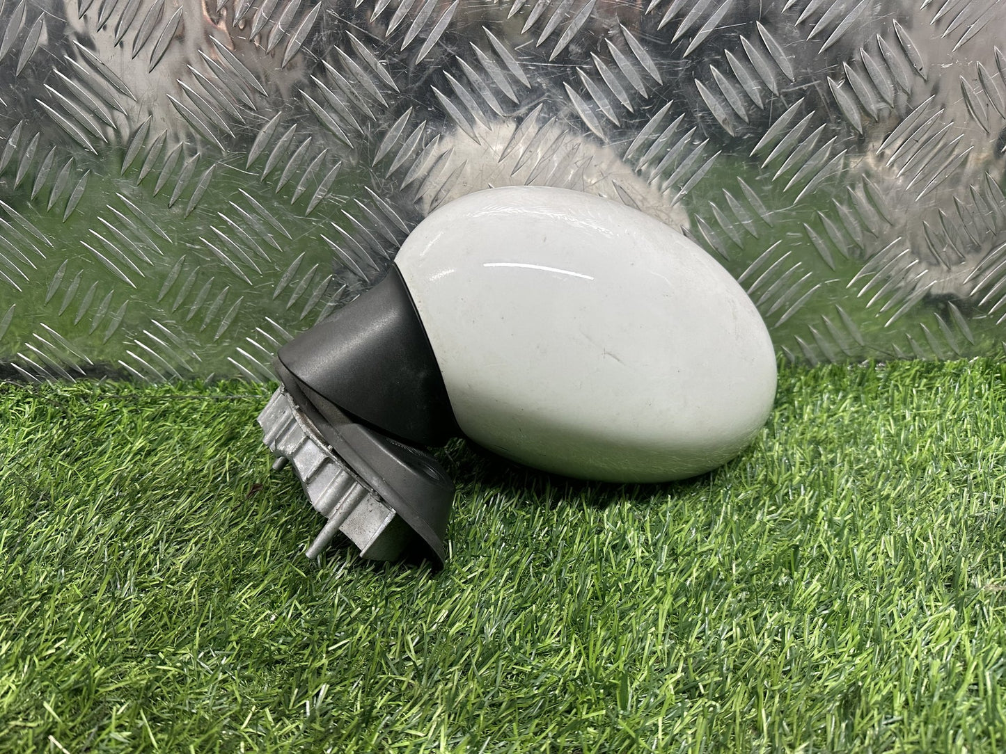 2000-2006 MINI Cooper R50- Left Door Mirror PN: 7 PIN