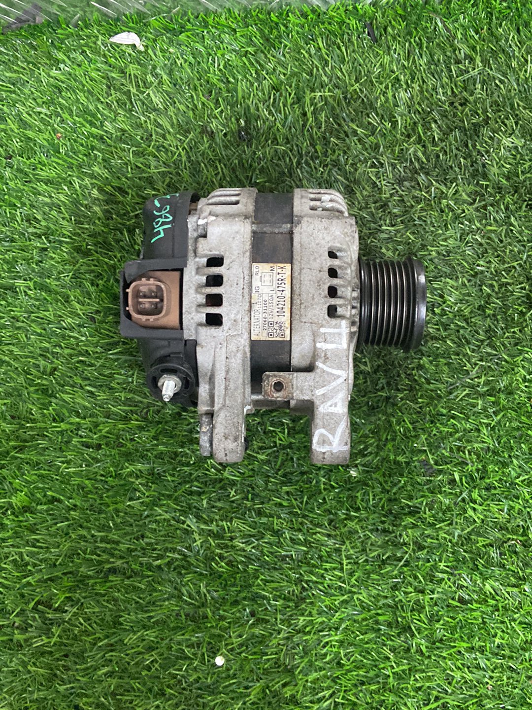 Toyota RAV4 Alternator 2706031100