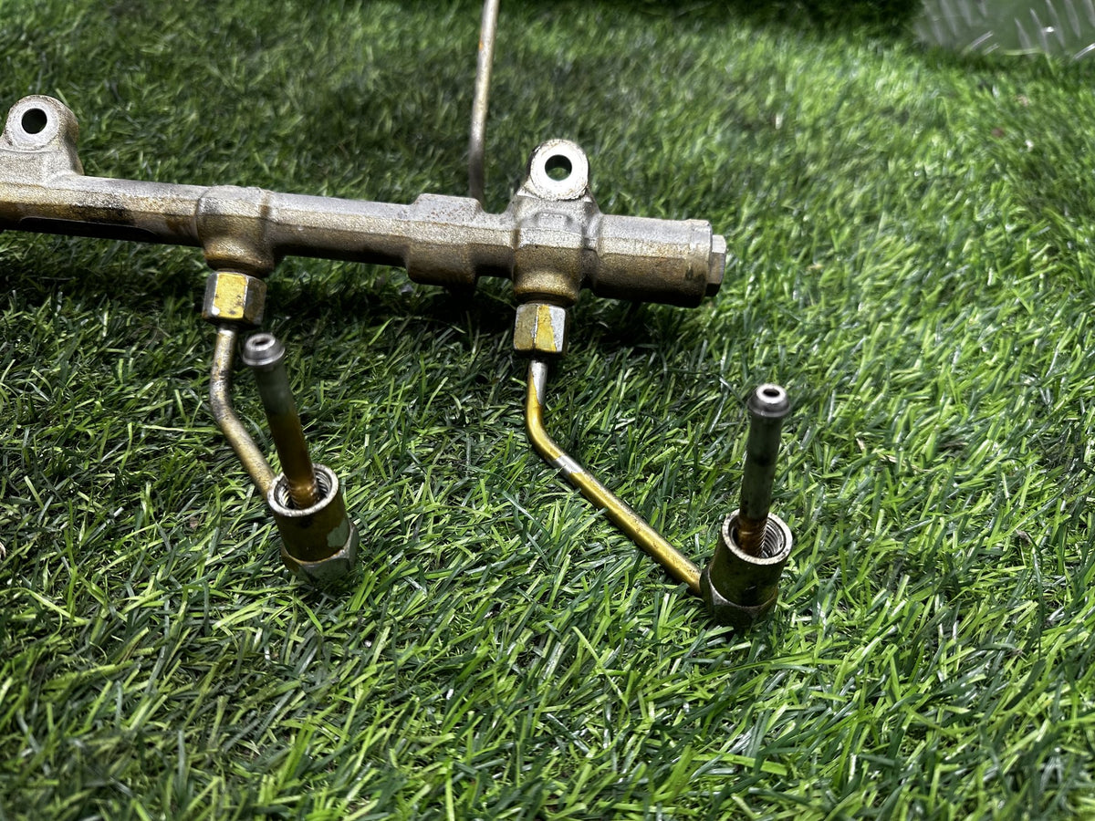 2012-2019 Foton Tunland P201 - Fuel Injector Rail and Line Set PN: BOSH-0 445 224 059