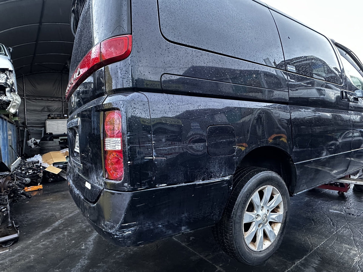 2005 Nissan Elgrand Highway Star E51