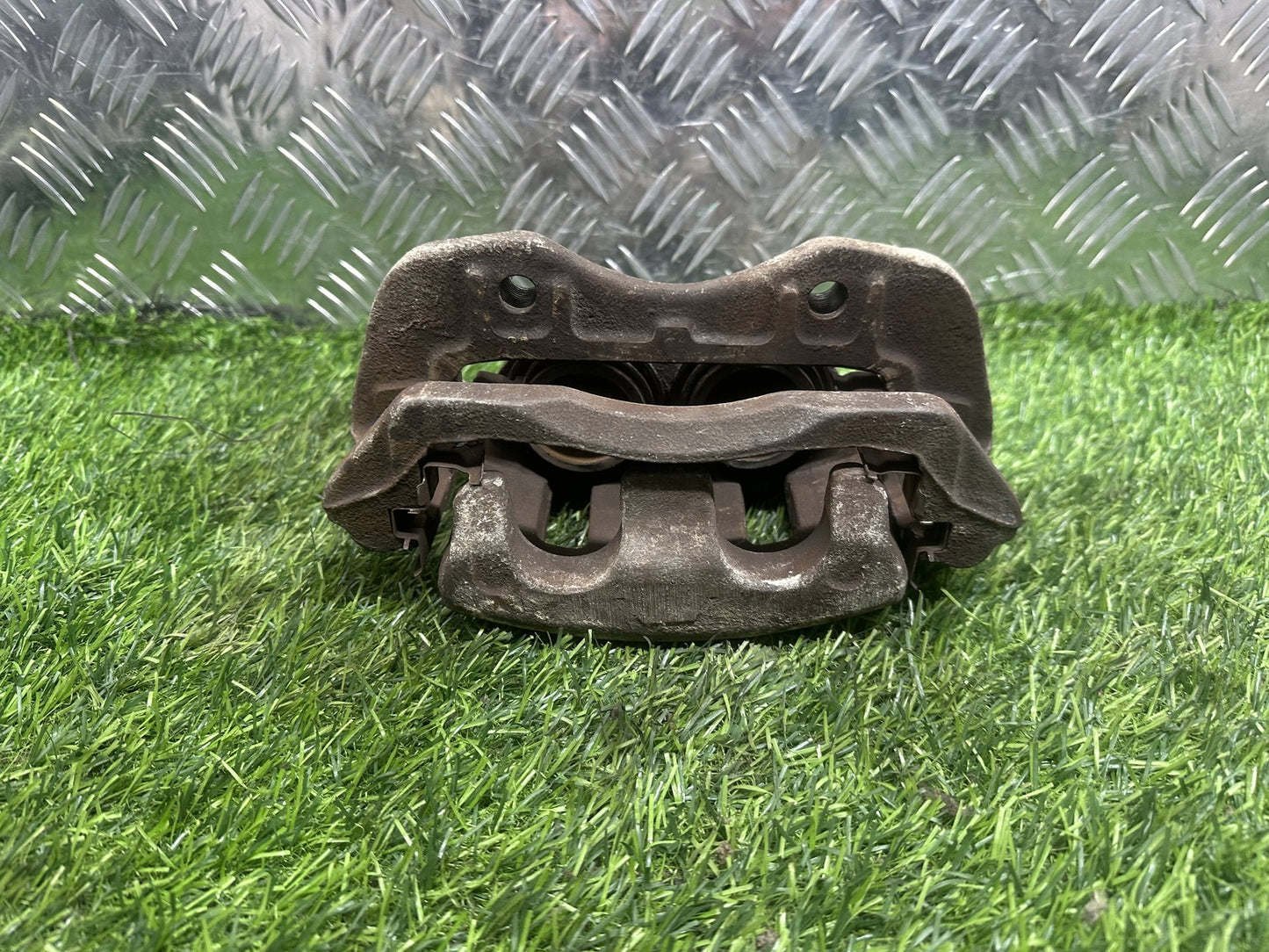 2004-2015 Nissan Navara D22- Left Front Caliper PN: TWO POT (4WD)