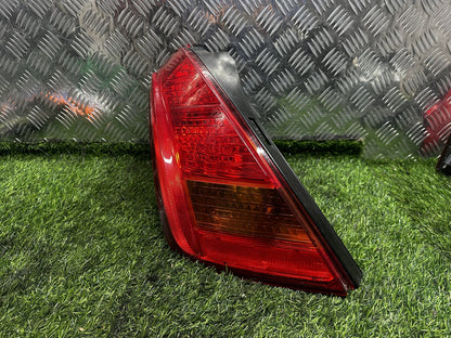 2002-2007 Nissan Murano Z50 - Left Taillight PN: KOITO 220-63779