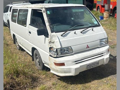 2005 Mitsubishi L300 4G63 LM2811 WRECKING FOR PARTS ONLY