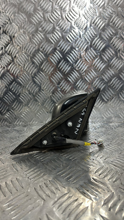 2005-2009 Nissan Fuga GY50- Right Door Mirror PN: 11 WIRE