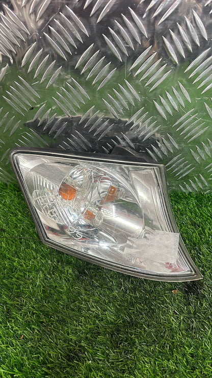 1999 - 2006 Mazda MPV Right Indicator STANLEY P2015R