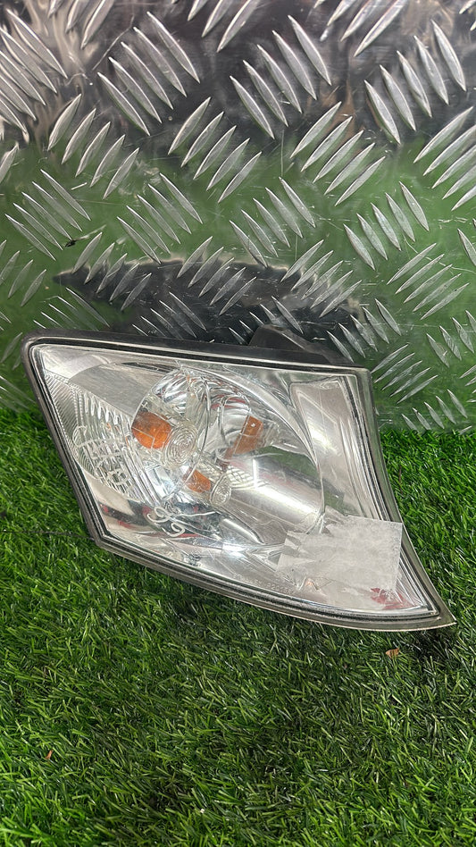 1999 - 2006 Mazda MPV Right Indicator STANLEY P2015R