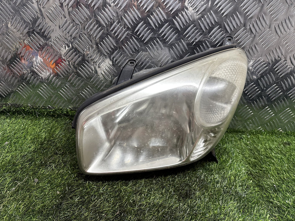 2005 Toyota RAV4 A20 - Left Headlight PN: ICHIKOH 42-29