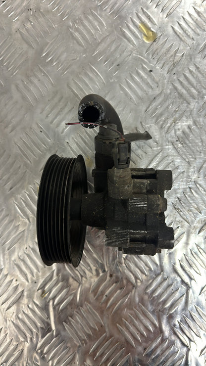 2006 Toyota Noah- Power Steering Pump PN:
