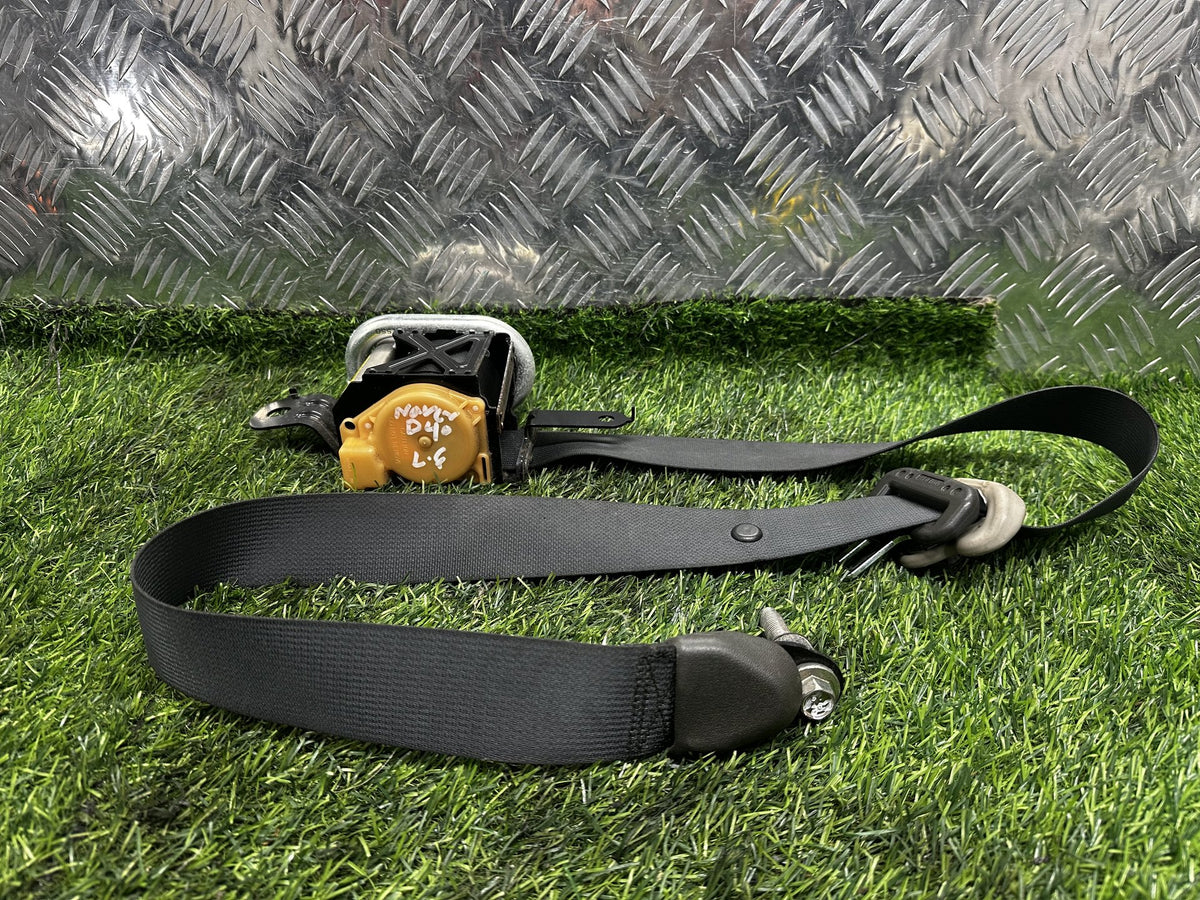 2004-2015 Nissan Navara D40 - Left Front Seat Belt PN: G109