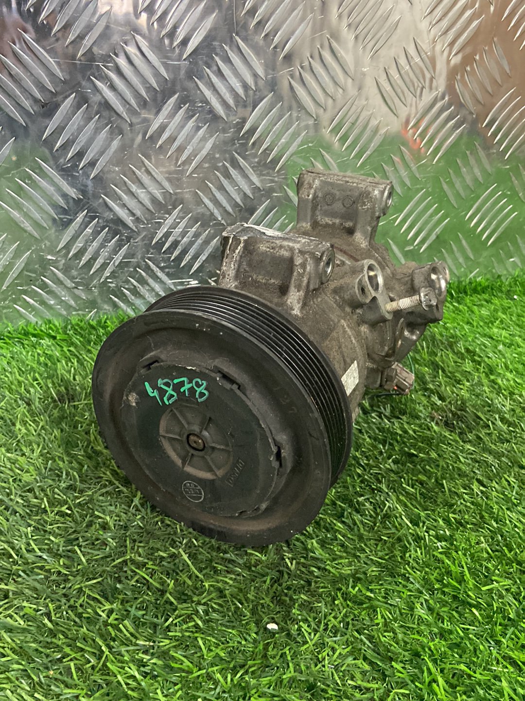 Toyota Avensis A/C Compressor 447220-9393