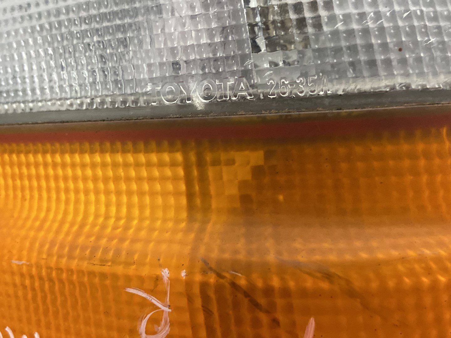1990 - 2003 Toyota Hiace Right Corner Light TOYOTA 26-35