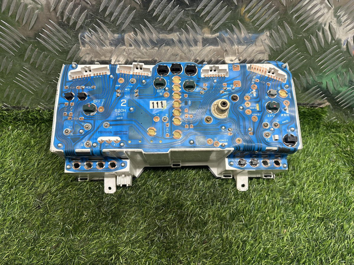 1990-2004 Toyota Hiace H100 - Instrument Cluster PN: 83010-26140