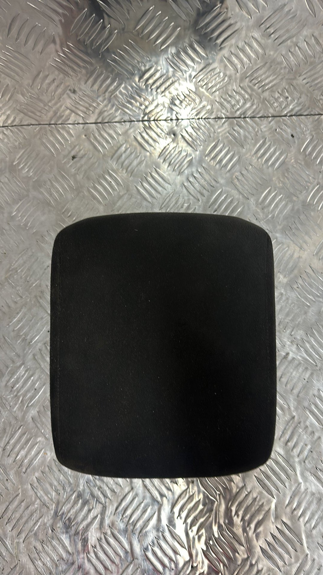 2007-2020 Mitsubishi Pajero- Console Lid PN: