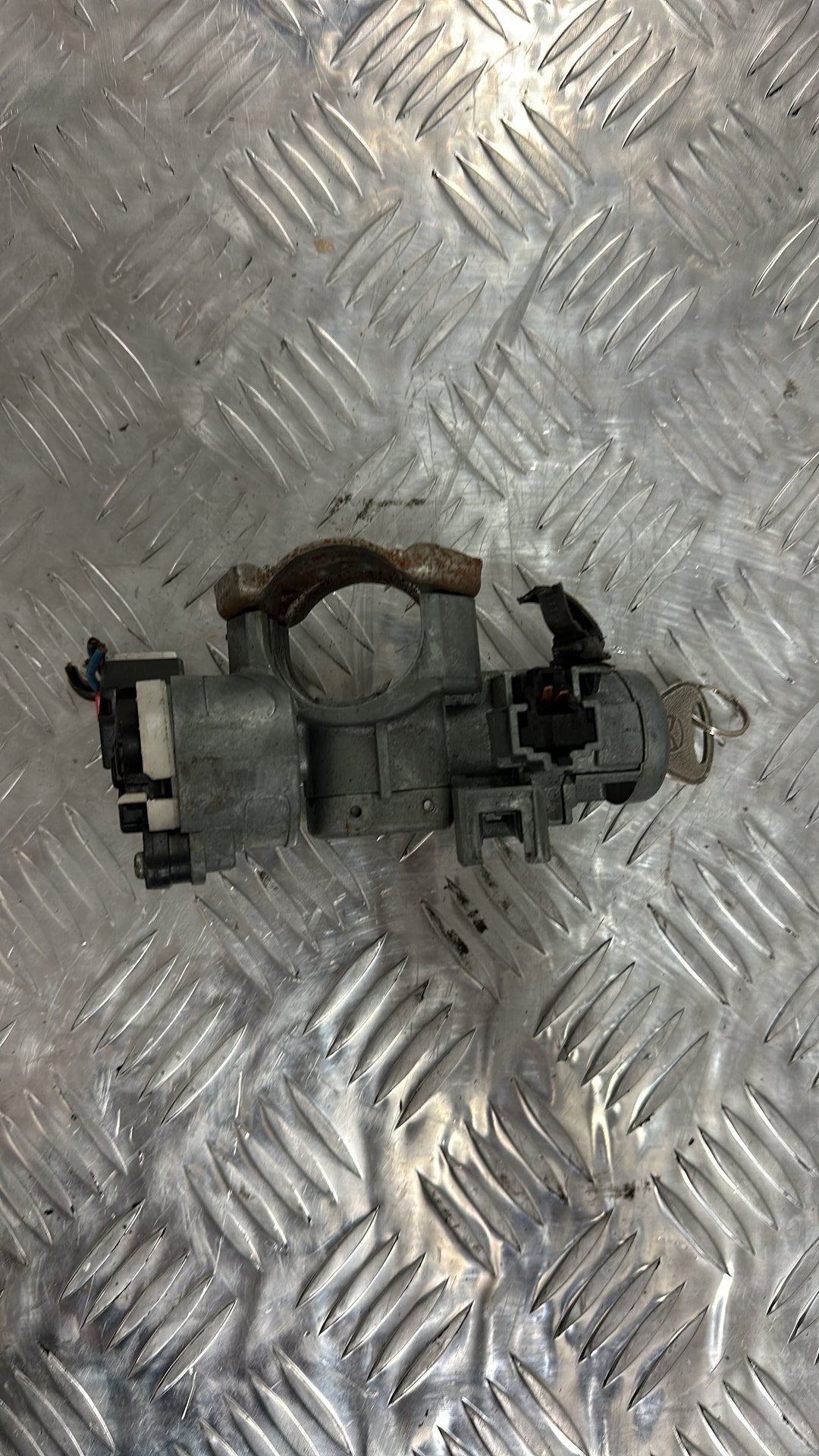 1999-2016 Mazda Bongo Van SK* - Ignition With Key PN: SL-32