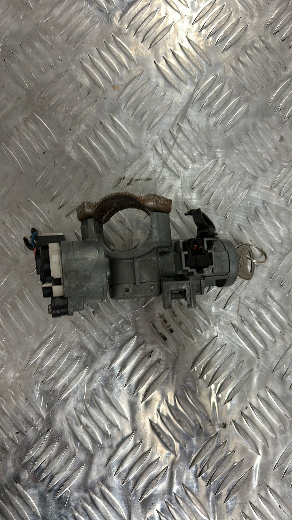 1999-2016 Mazda Bongo Van SK* - Ignition With Key PN: SL-32