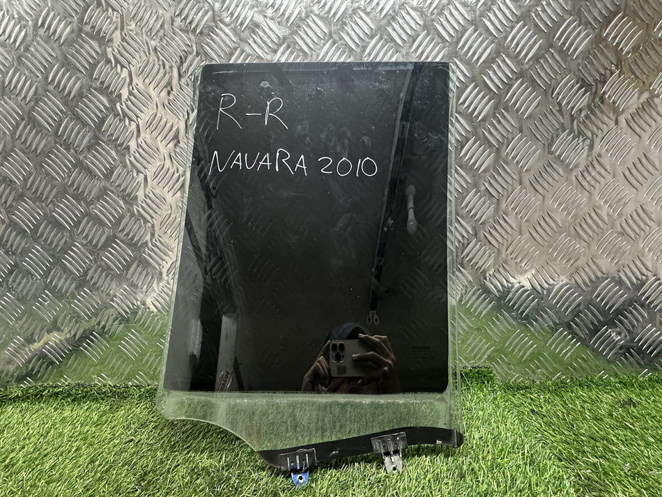 2004-2015 Nissan Navara D40- Right Rear Quarter Door Glass PN: M86