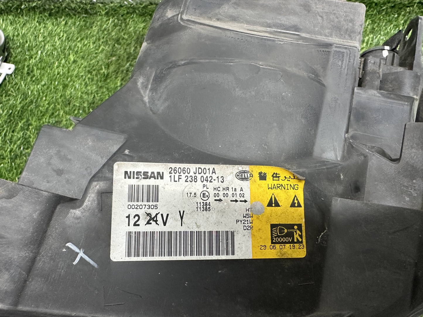 2006-2010 Nissan Dualis J10- Left Headlight PN: 26060 JD01A