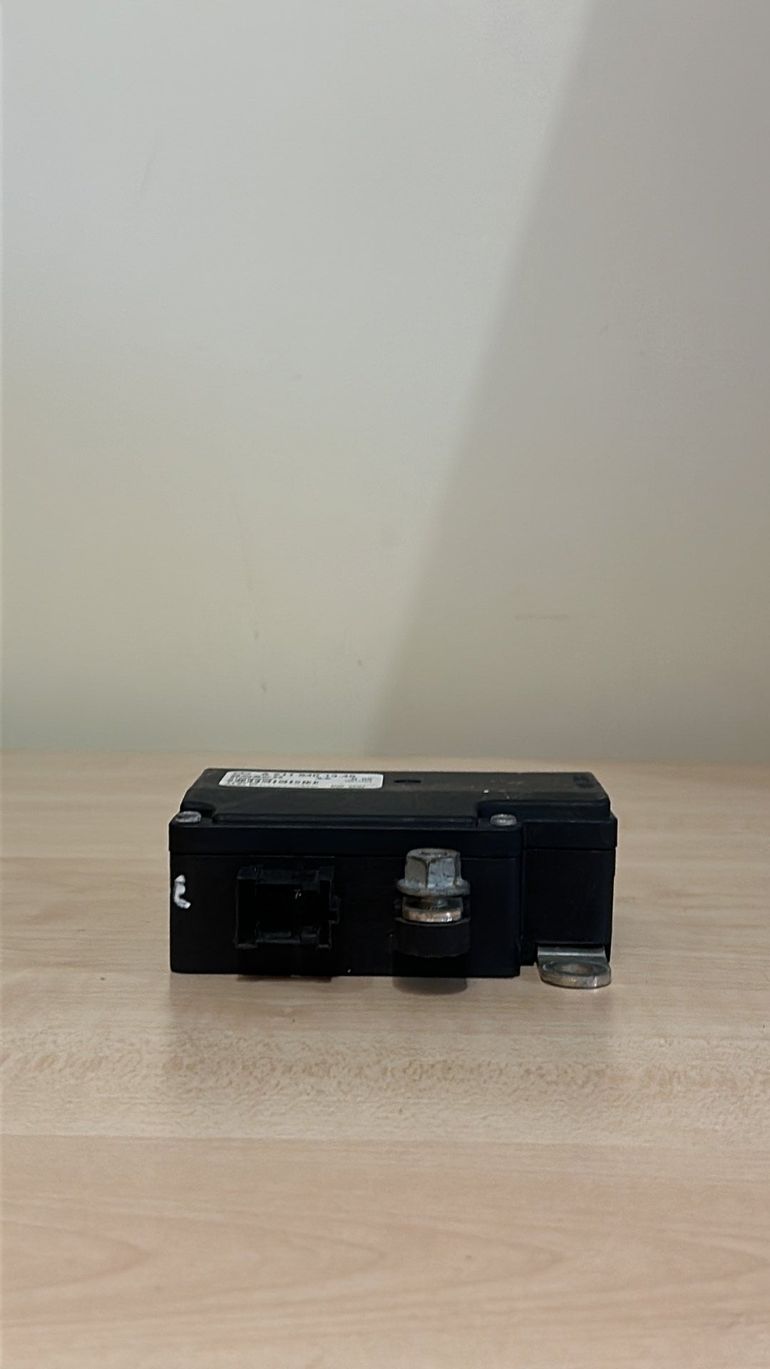 2002-2006 Mercedes-Benz E500 211.070- Battery Box PN: A 211 540 13 45