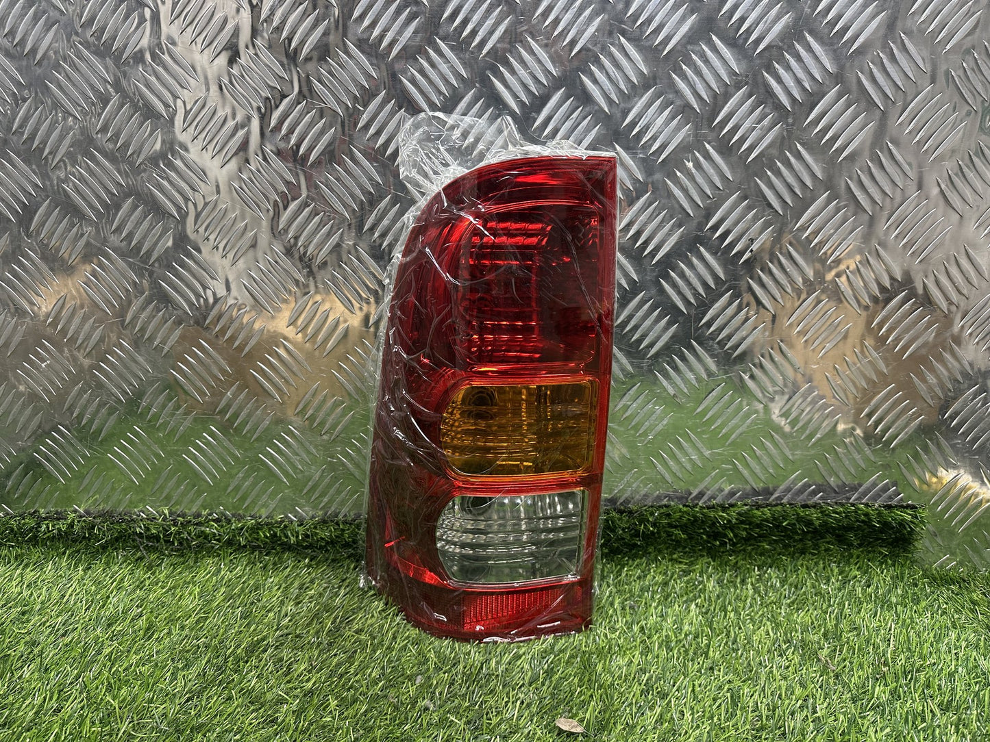2006-2014 Toyota Hilux- Left Taillight PN: