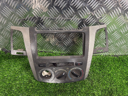 Toyota Hilux Dash Vent Surround Centre Silver Surround TOYOTA 55420-0K0
