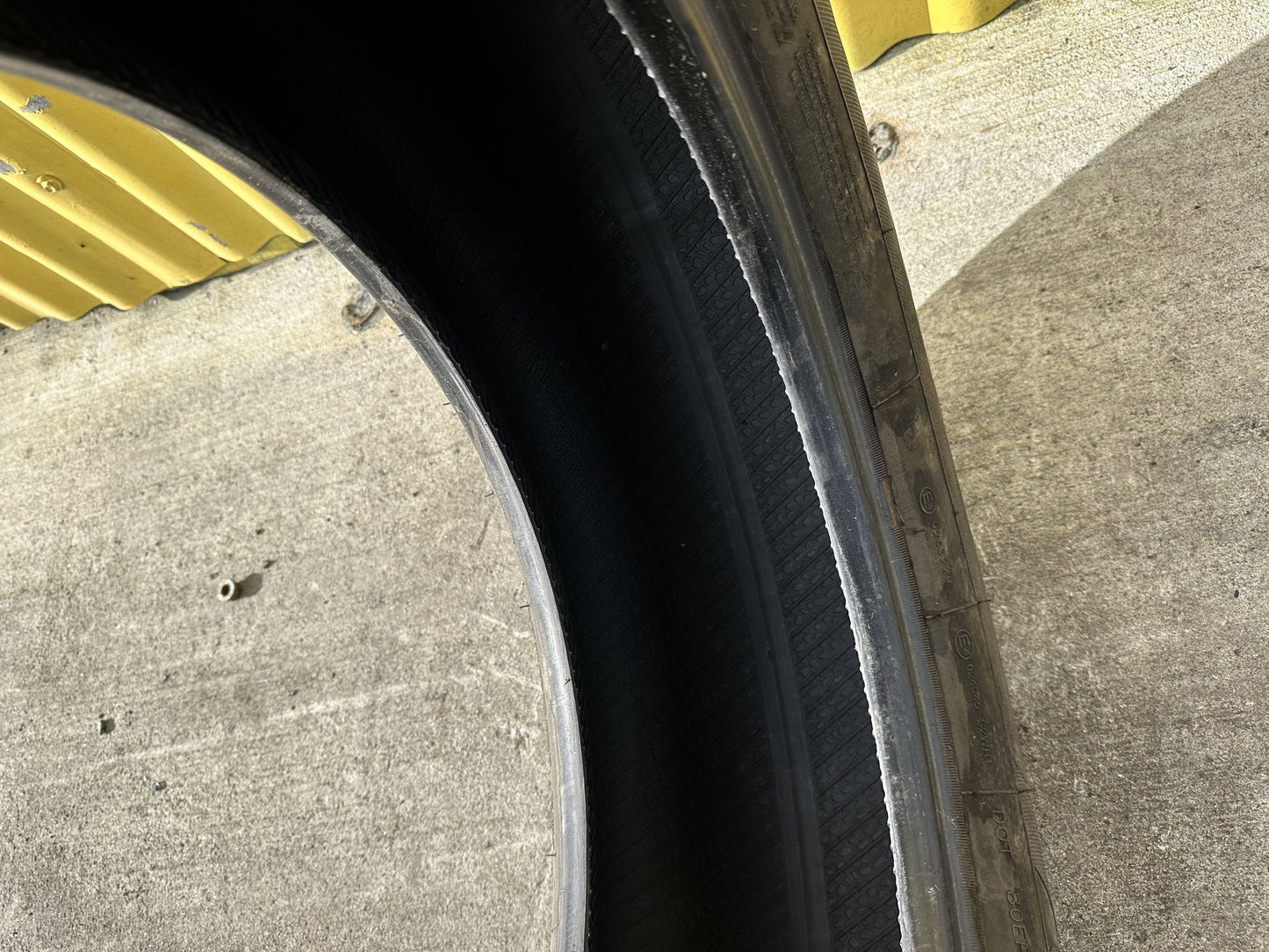 - Tyre PN: 215/65/16 98H