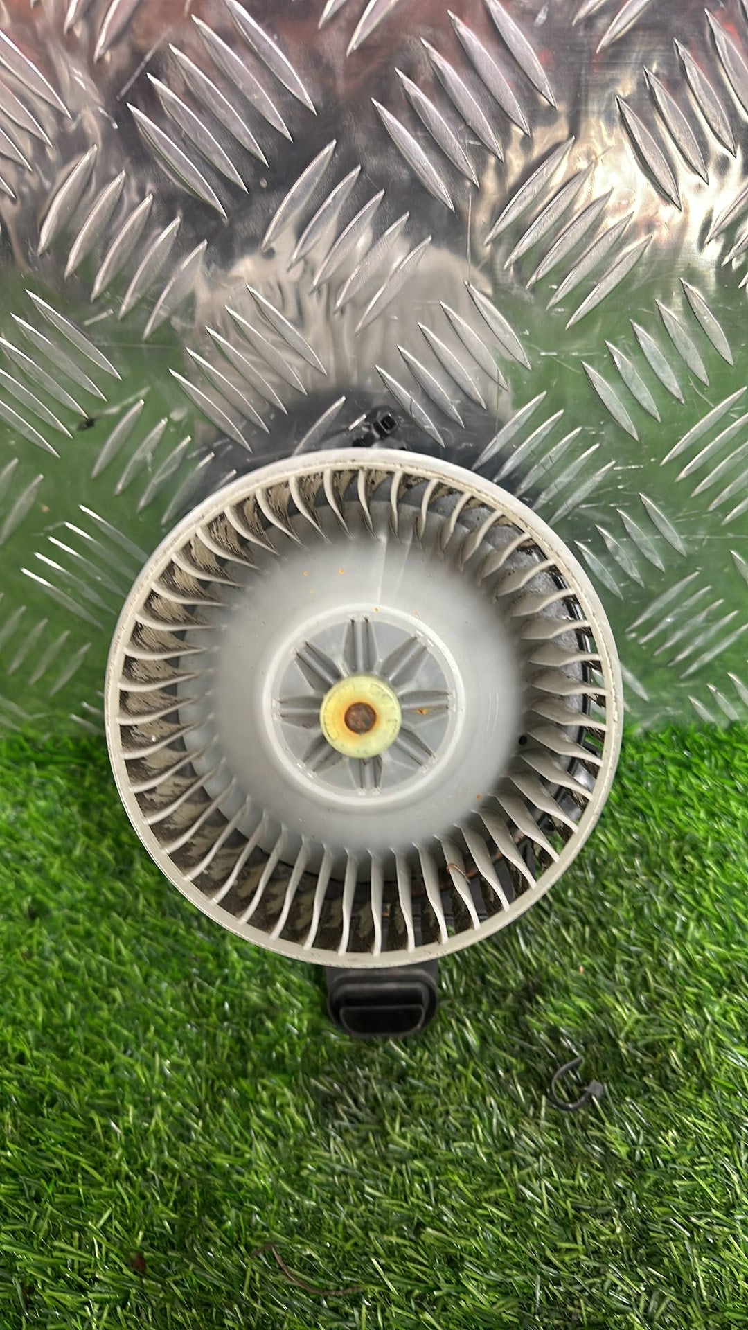 Toyota Aqua Blower Motor NHP10