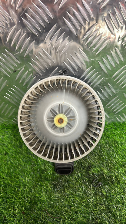 Toyota Aqua Blower Motor NHP10