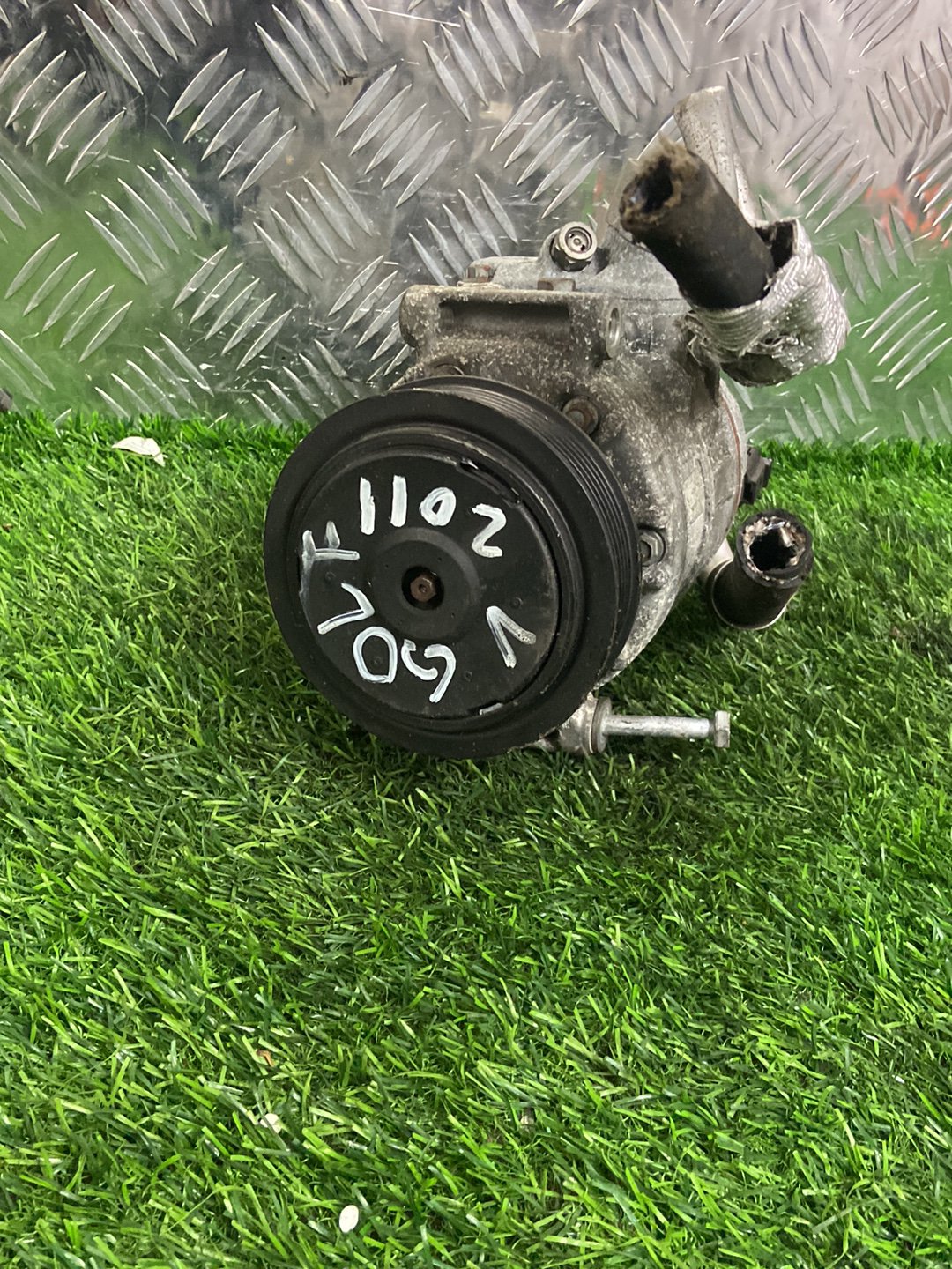Volkswagen Golf A/C Compressor 1K0820859S