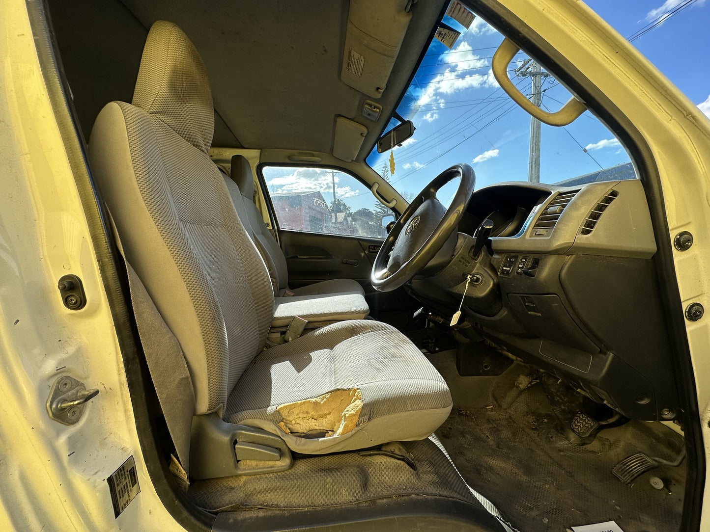 2010 Toyota Hiace Commuter
