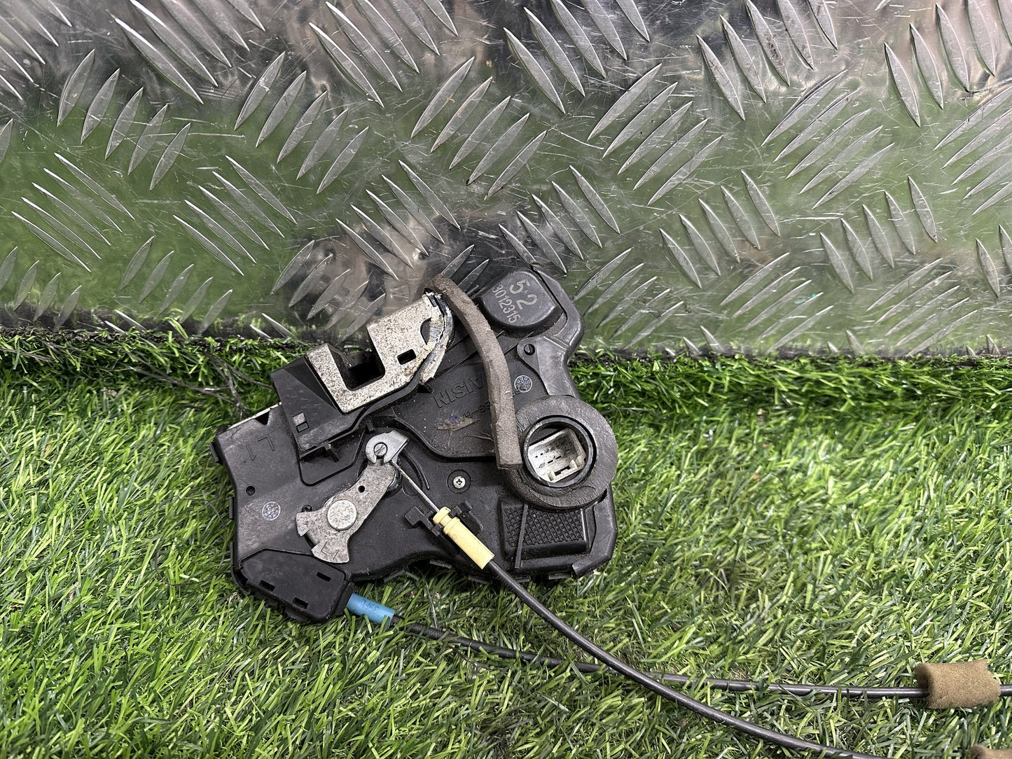 2004-2019 Toyota Hiace H200 - Left Rear Lock Actuator PN: 6 PIN