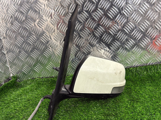 2005-2010 Nissan Serena C25- Left Door Mirror PN: 7 Wire