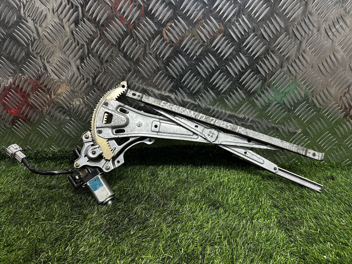 2002-2010 Nissan Elgrand E51 - Right Front Window Regulator/Motor PN: 6 PIN- 0176043-A