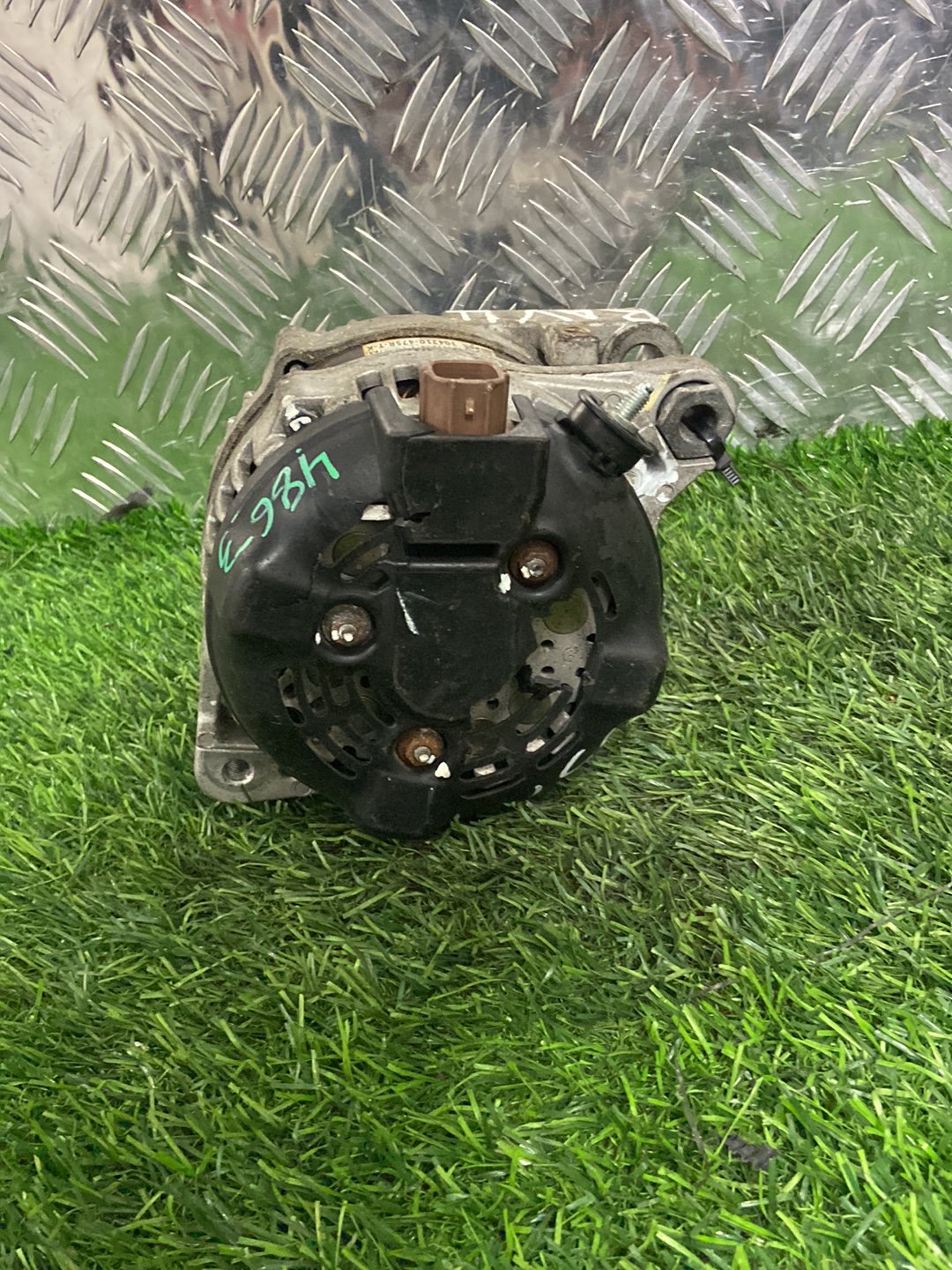 Toyota RAV4 Alternator 2706031100