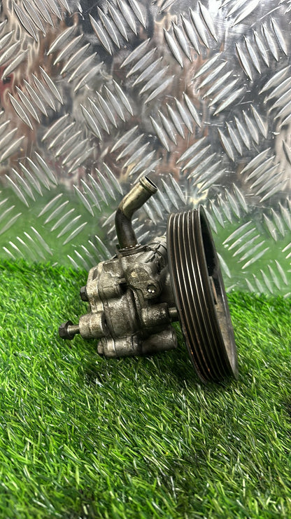 Mitsubishi Triton Power Steering Pump 4D56