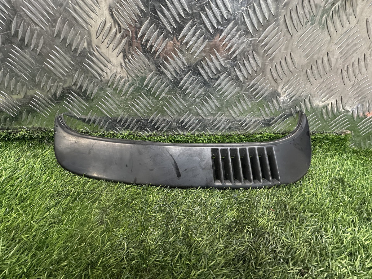 1990-2004 Toyota Hiace H100 - Right Quarter Ventilation Louver PN: 62905-95J01