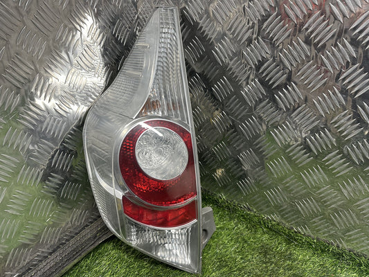 2011-2014 Toyota Aqua NHP10- Left Taillight PN: STANLEY 52-252
