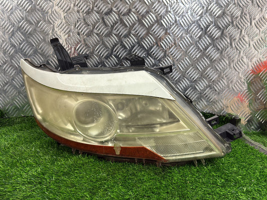2005-2010 Nissan Serena C25- Right Headlight PN: 100-24921