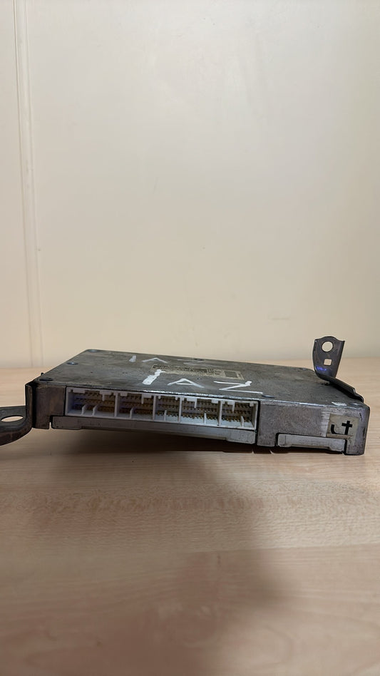 2001-2007 Toyota Noah AZR60- ECU PN: 89666-28130