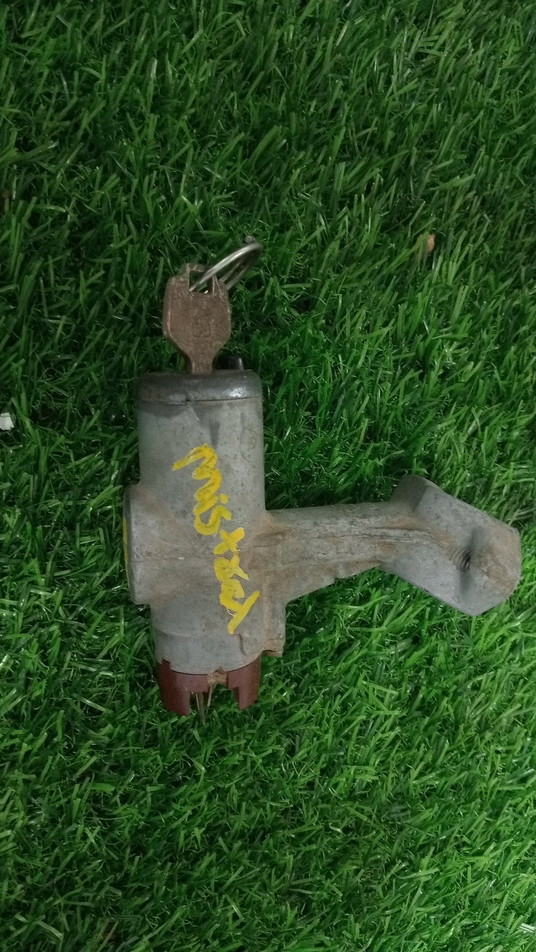 Nissan Terrano II Ignition Switch Key KV41