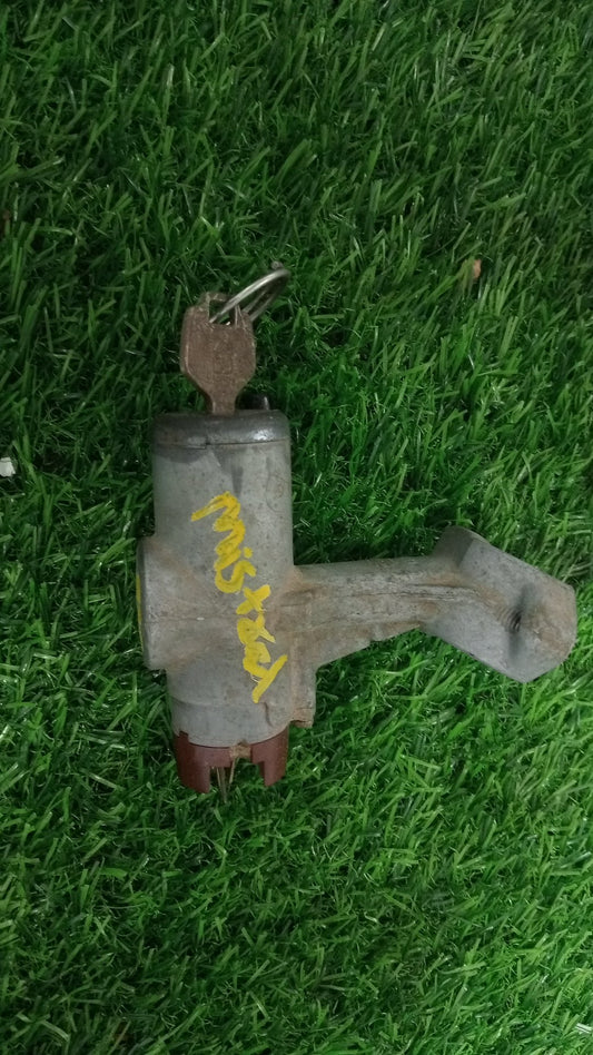 1994 - 1997 Nissan Terrano II Ignition Switch Key KV41