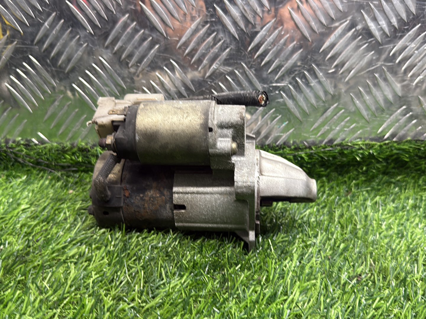 Mazda Demio Starter Motor M000T9138