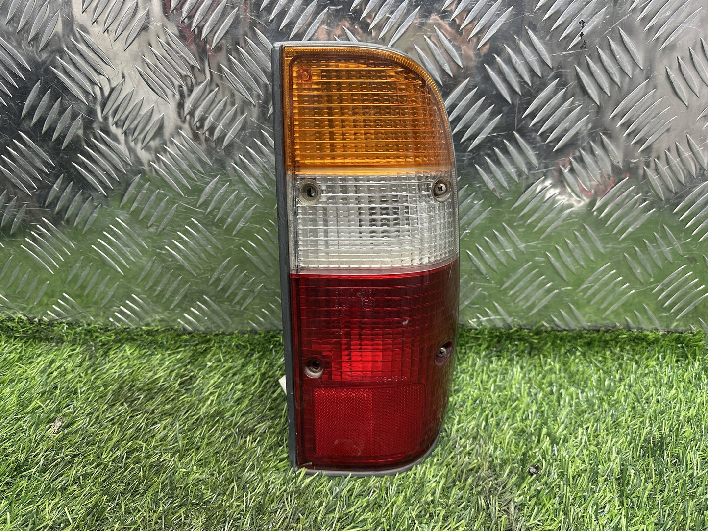 1999-2005 Ford Courier UN- Right Taillight PN: STANLEY 043-1914