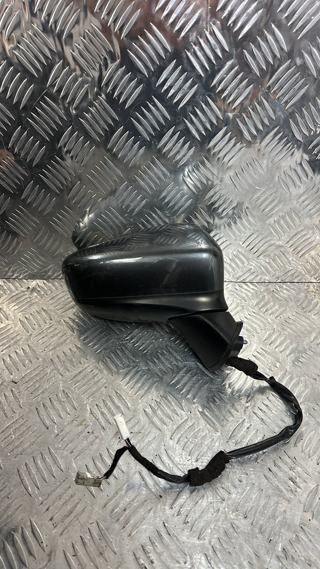 2012-2018 Mazda Atenza GJ*- Right Door Mirror PN: 8 WIRE/ 2 WIRE (2 Plug Type)
