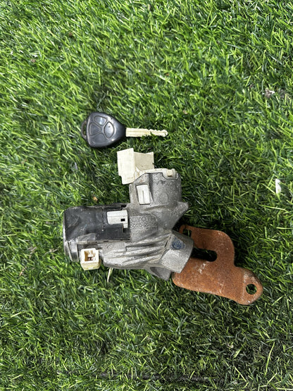 Toyota Mark X - Ignition With Key PN: 450202216